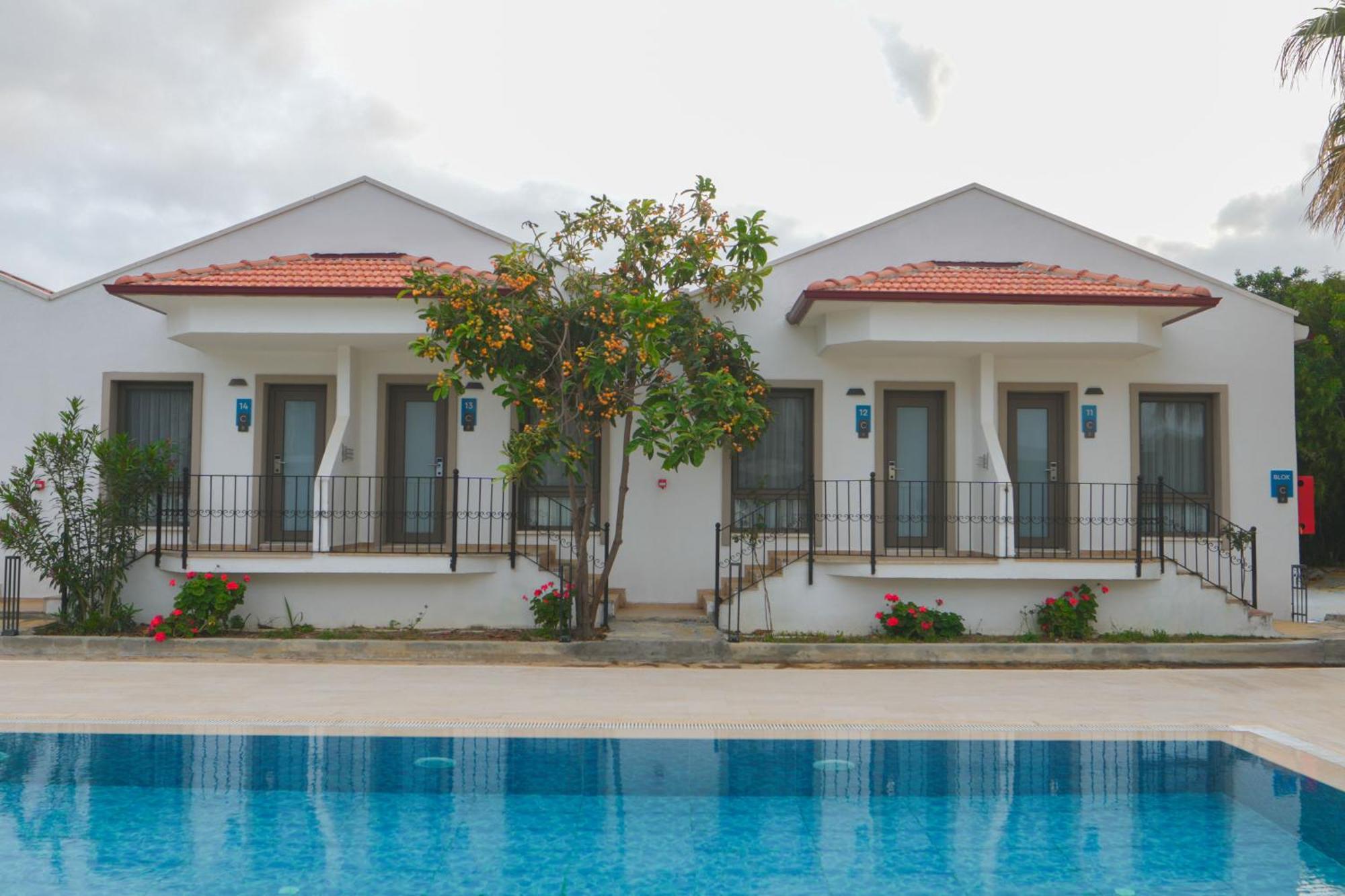 Feri Surf Club Hotel Datca Exterior photo